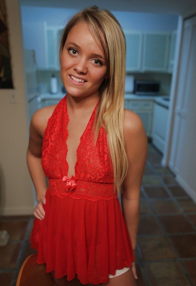 Горячая девушка хочет горячей ночи с парнем в е Горячая девушка хочет горячей ночи с парнем в е